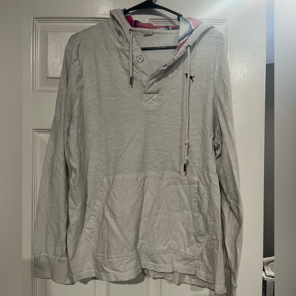 Black dog white sweatshirt